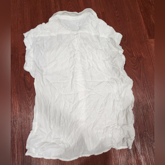Rails White Collared Short Sleeve Button Down Shirt - Picture 2 of 5